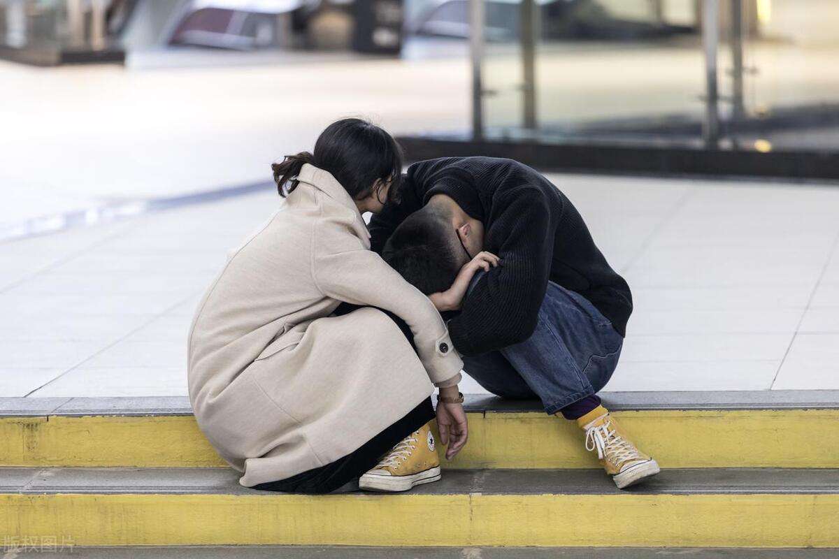 “视频上传到群里了”豪门夫妻*妻换**游戏还分享给其他群友评鉴