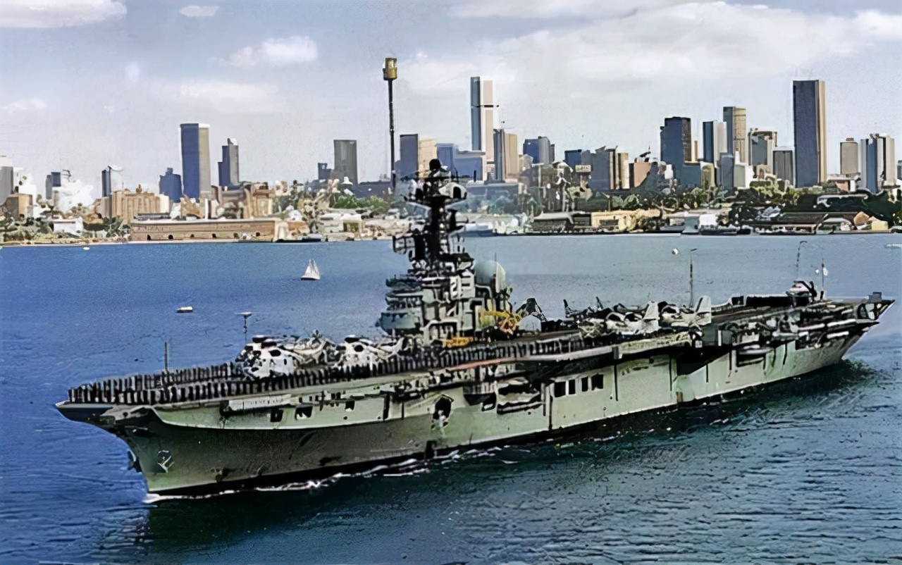 中国不惜3000万美元从澳洲买一艘废船，打开舱门后让西方懊悔不已