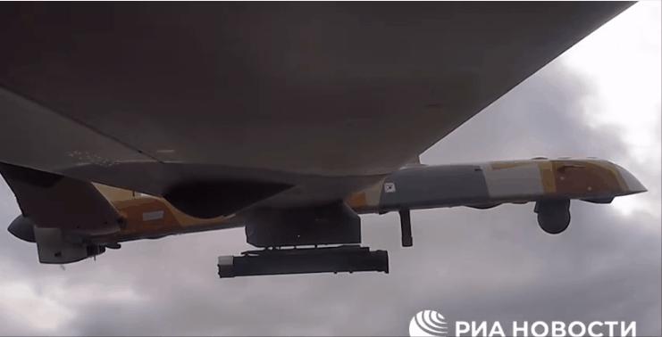 俄罗斯最先进无人机打击乌军视频,俄打击乌无人机