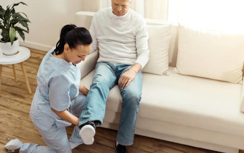 腿无力、使不上劲，是怎么回事？可能缺了3种营养素，要学会补