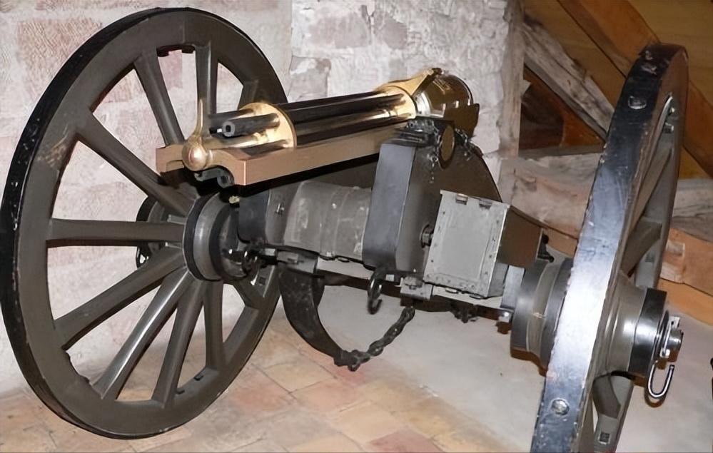 每分钟几千发*弹子**，物理超度一切的死神，竟然是出自医生之手