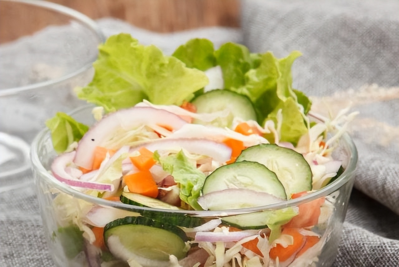 为什么有些人一晒就特别容易黑,为什么夏天有人特别容易被晒黑