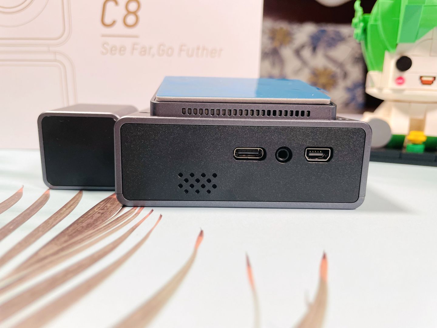 360g900和海康威视c8夜间行车对比,海康威视与360行车记录仪哪个更好