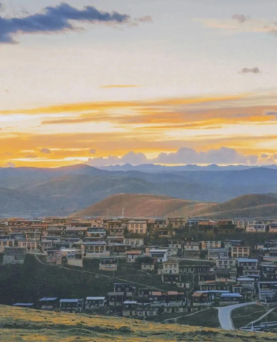 夏天的甘孜山,盛夏的贡嘎雪山