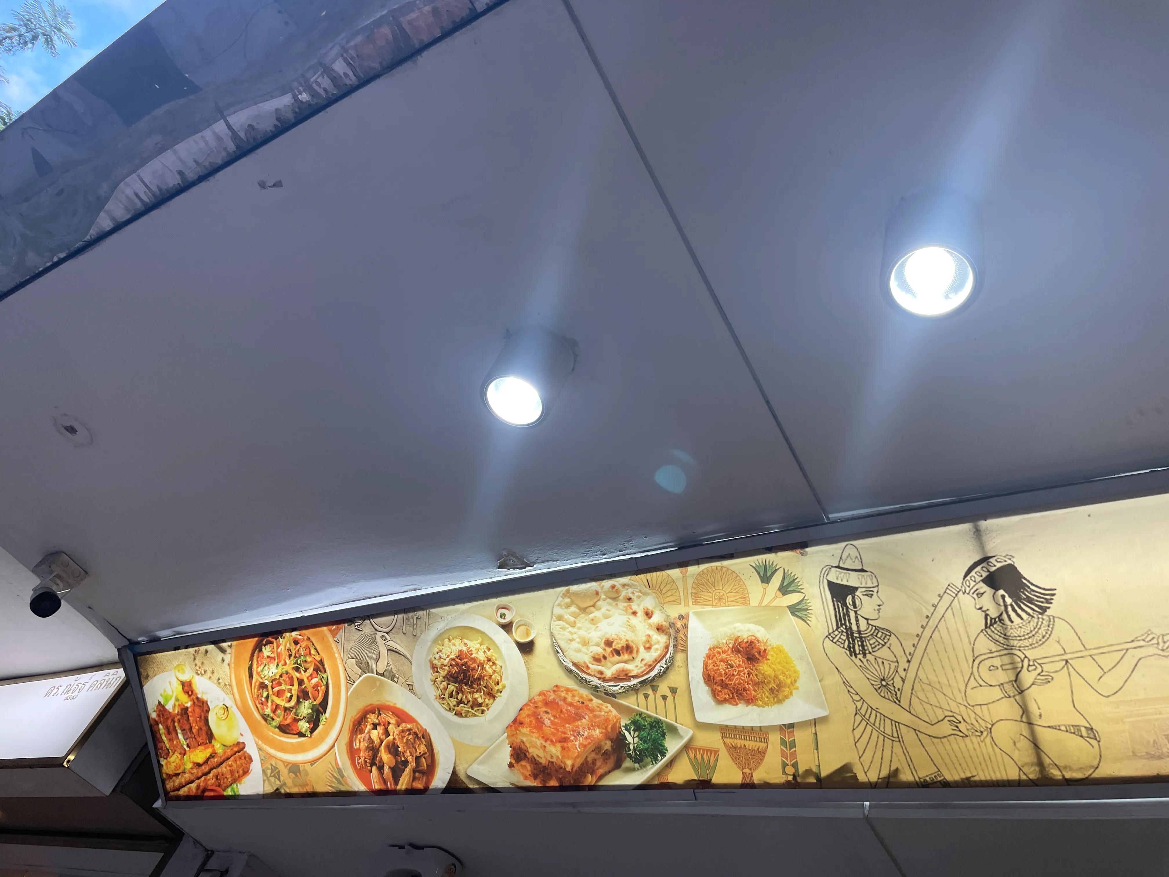 泰国曼谷娜娜街,泰国曼谷酒吧街巴卡拉