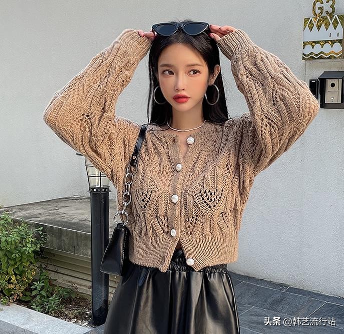 今年女童装最流行毛衣的款式,童装男童针织衫毛衣间色款