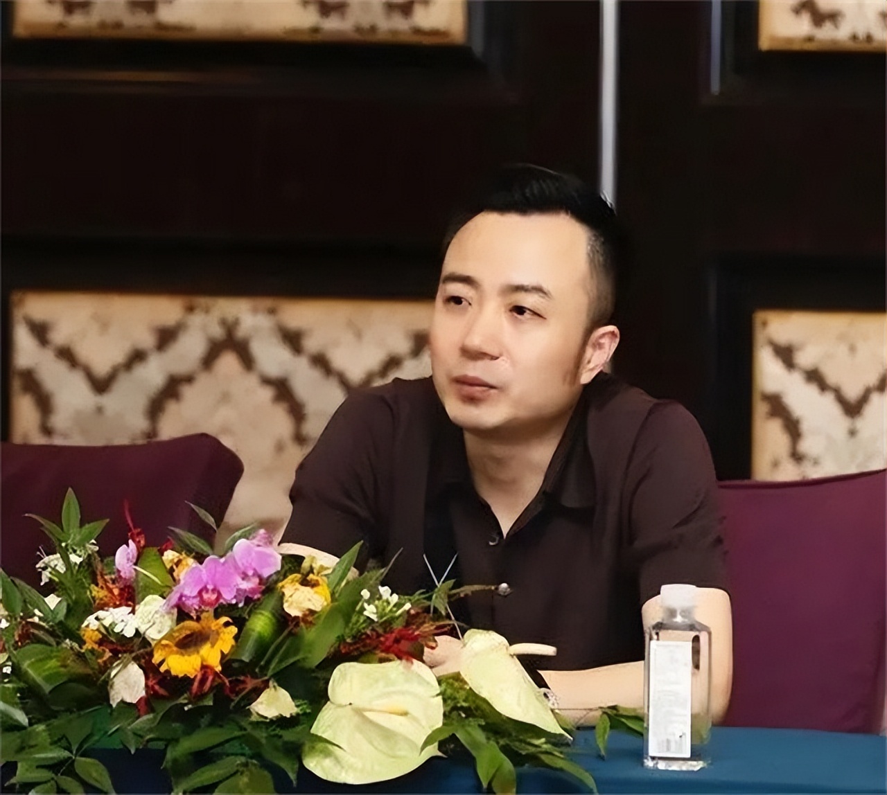 俞凌雄资助学生,俞凌雄成长全过程