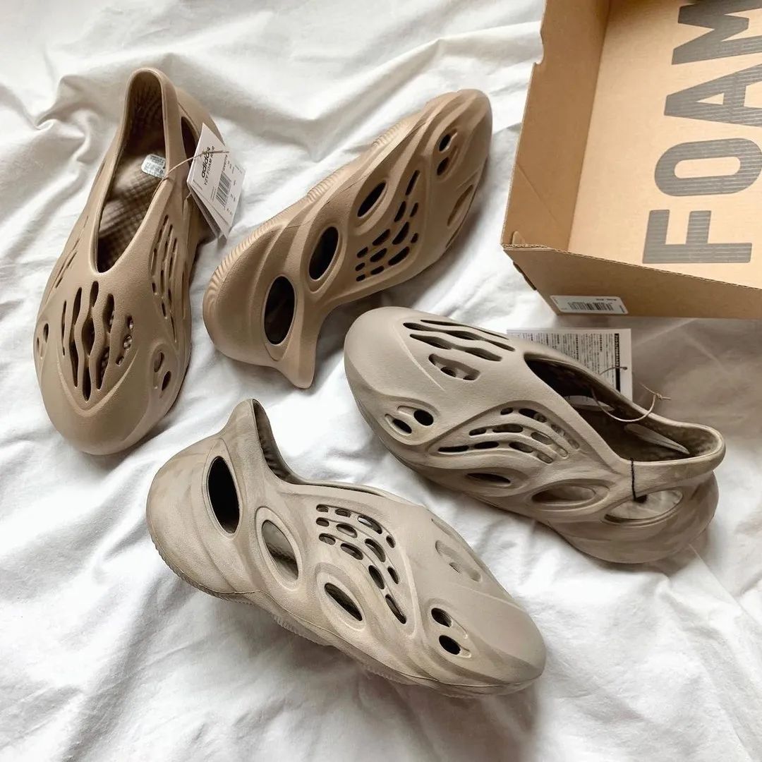 adidas重新发售yeezy (adidas yeezy积压库存超5亿美元)