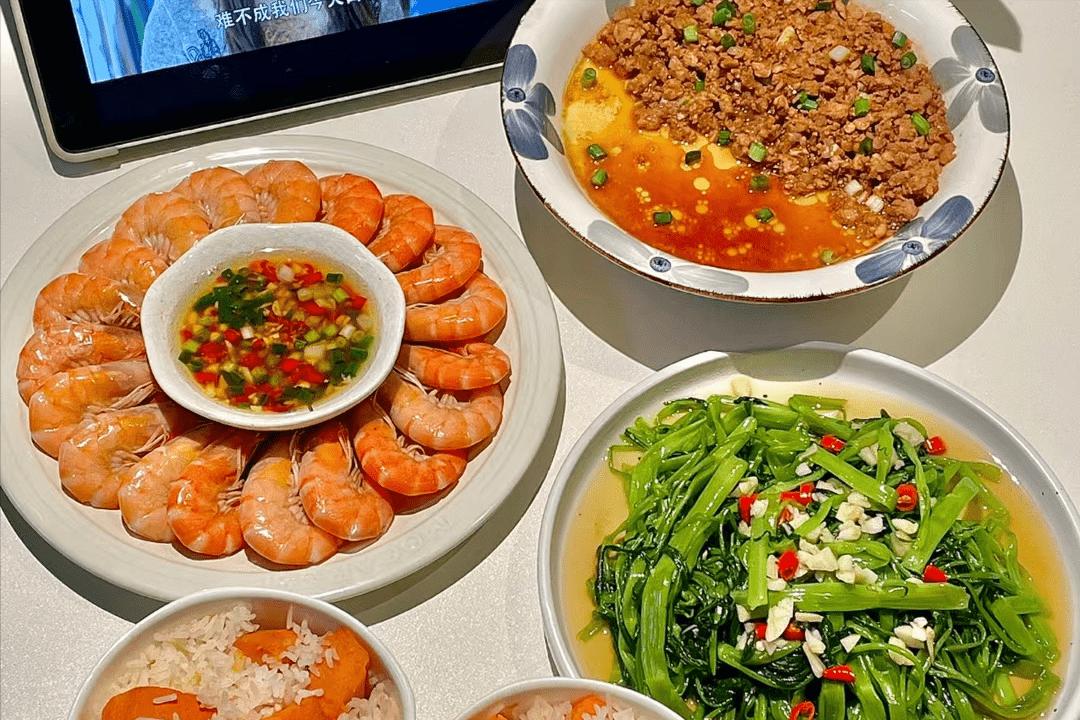 头发超细且掉发怎么改善,改善头发干枯毛躁分叉掉发