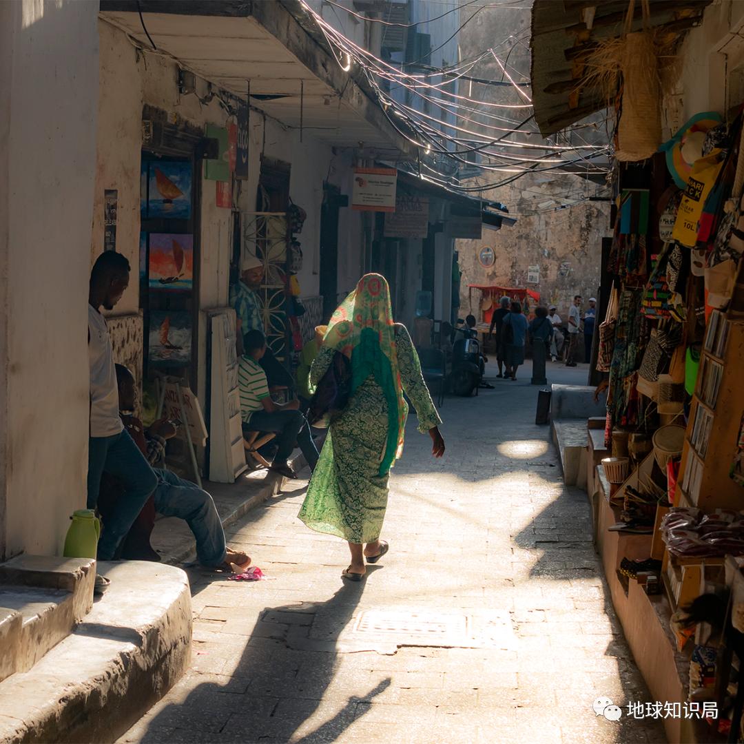 在坦桑尼亚的中国老板,赞比亚中国老板的快乐福地