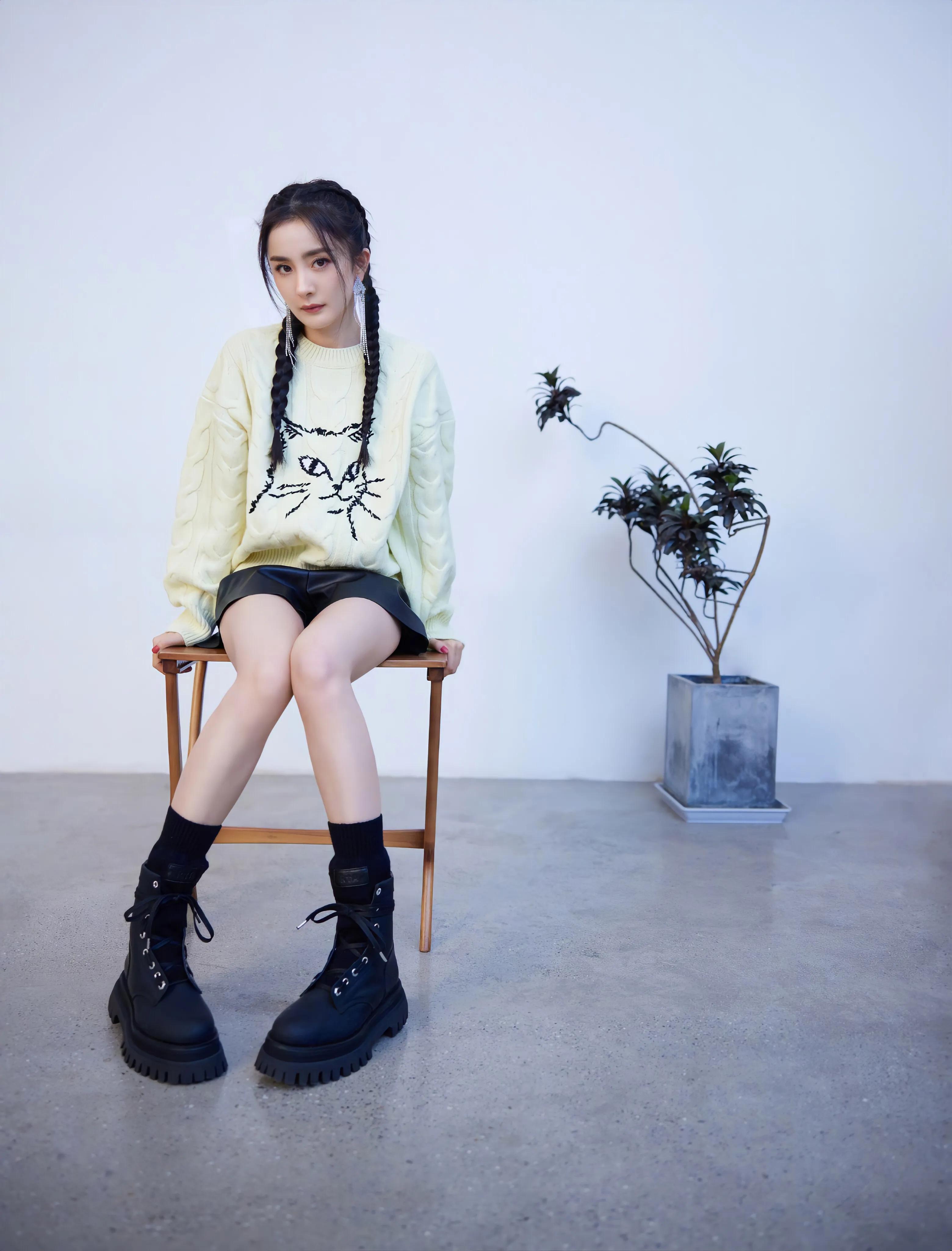 杨幂变身清纯少女,杨幂御姐转身变帅