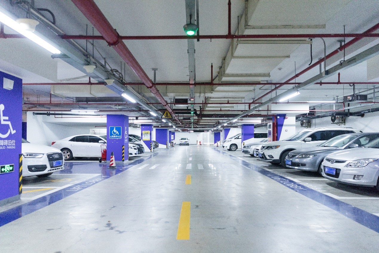 车被刮花了车主跑了怎么办,车被刮找到人不愿意赔钱怎么办