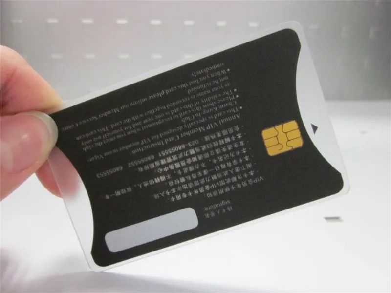 哔！与刷卡机贴贴的付款卡经历了什么？