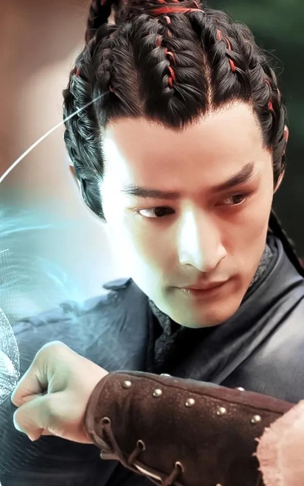 长发古装披发发型简单扎法,古装男头发少剪什么发型好看