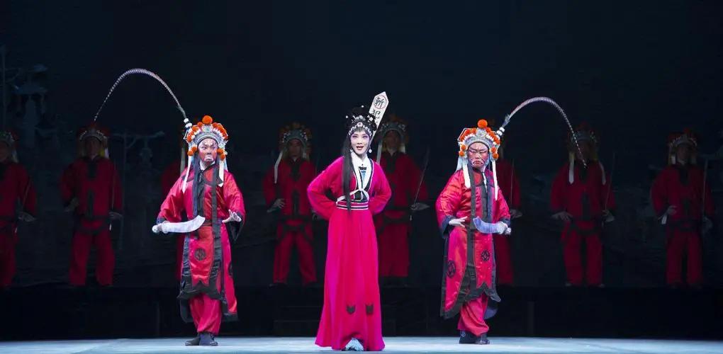 窦娥冤反映了什么样的社会现状,窦娥冤反映的社会现实及主题