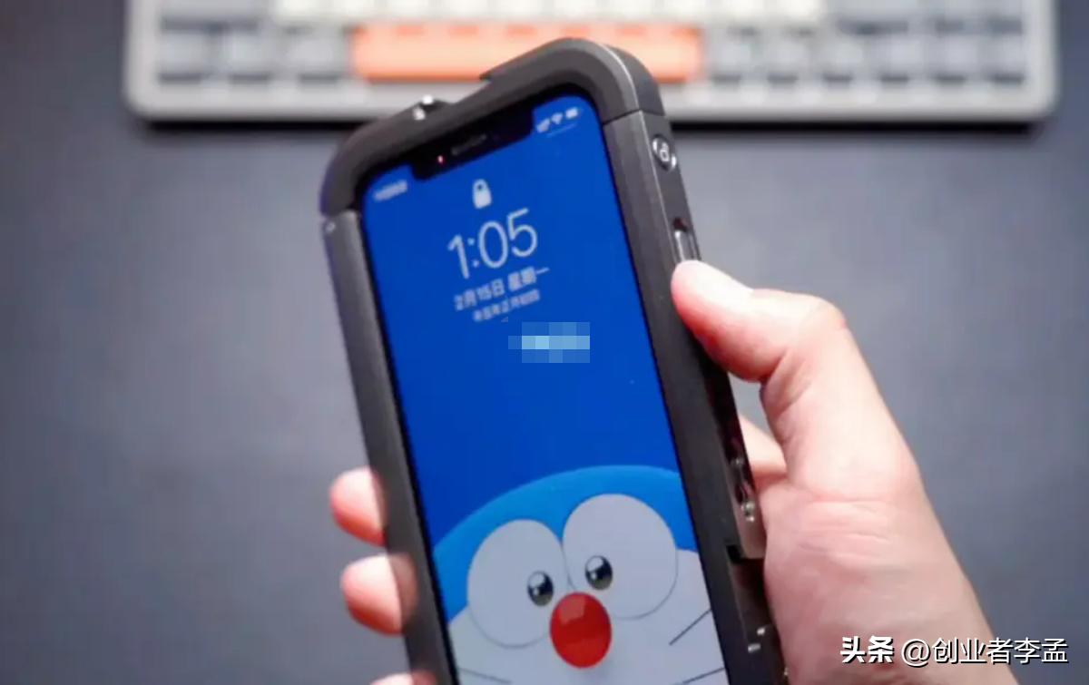 苹果为啥一直采用直屏,iphone为何一直坚持用直屏