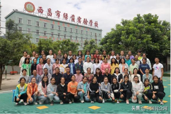 致敬改革开放致敬民营企业家——李书福