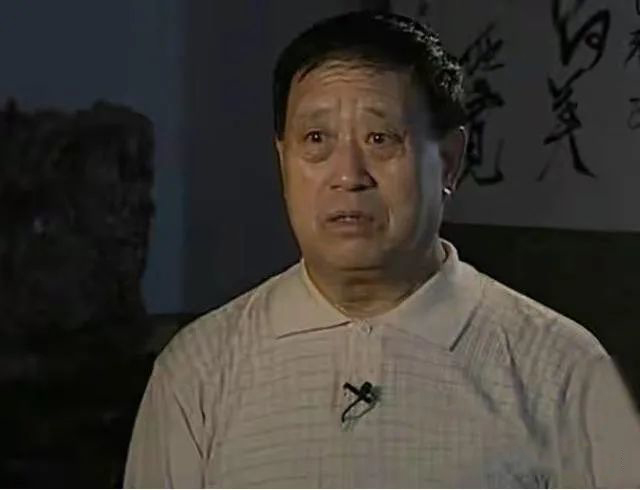 老汉雪地获得夜明珠,雪地救人送夜明珠视频