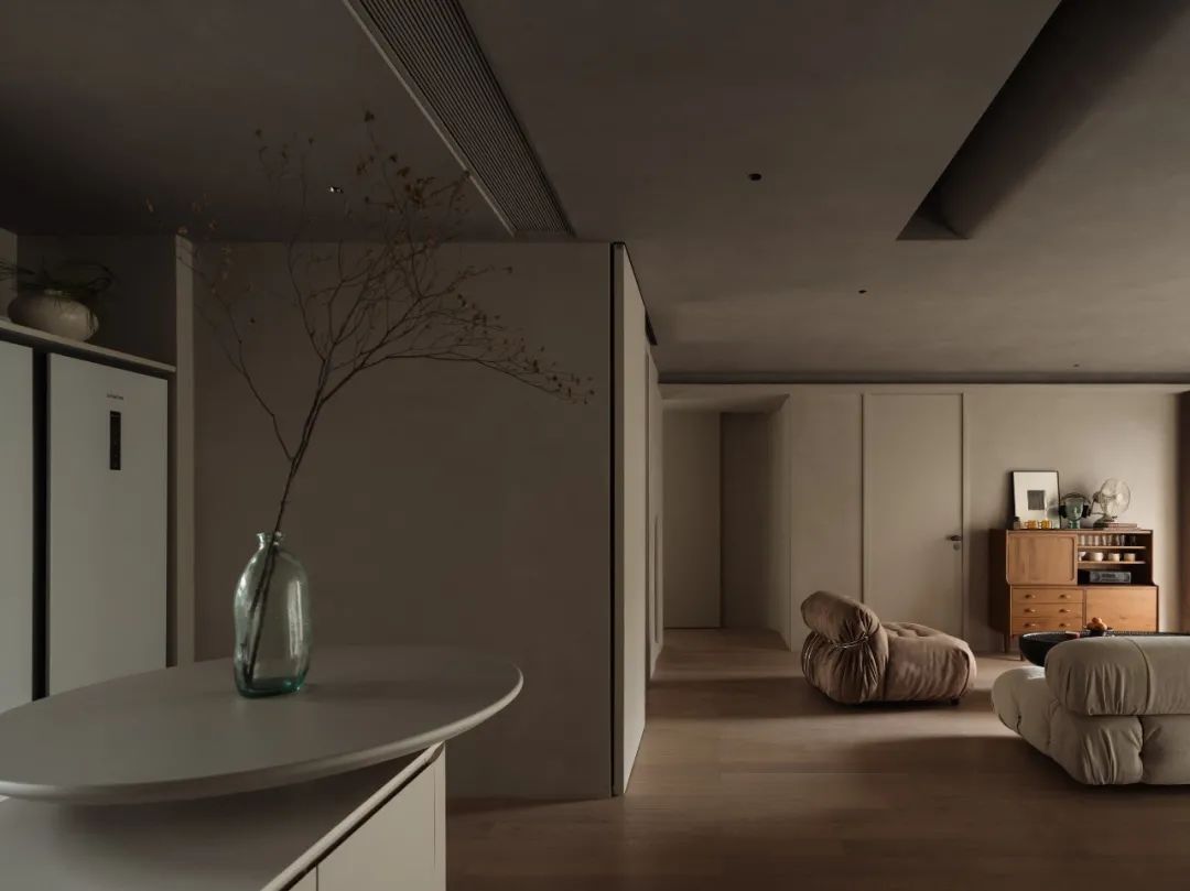 4个设计师设计办公台布局,设计师最佳农村房屋设计