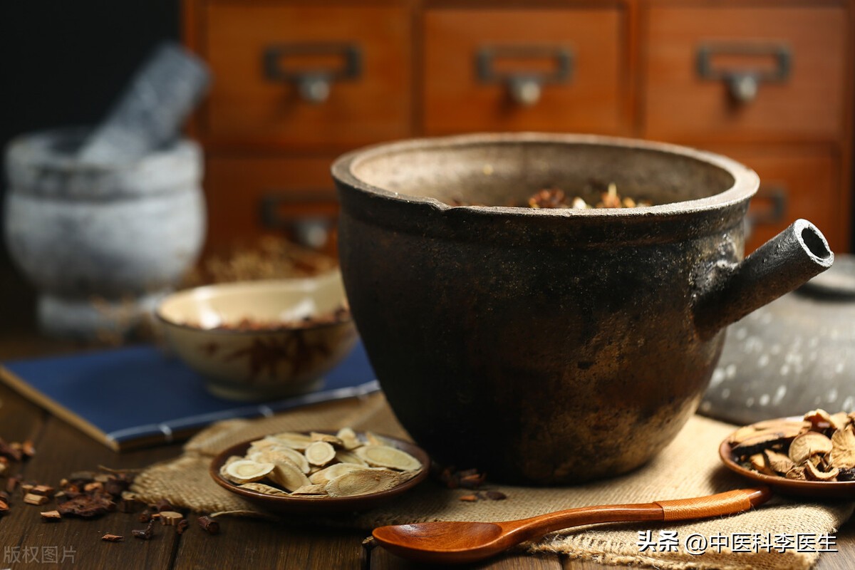 雀斑黄褐斑老年斑晒斑怎么区分,褐斑老年斑怎么治疗效果最好