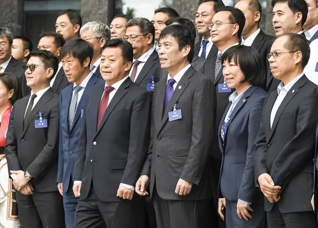 深夜22点！李玮峰被抓悬念正式揭晓！2大名记发声澄清