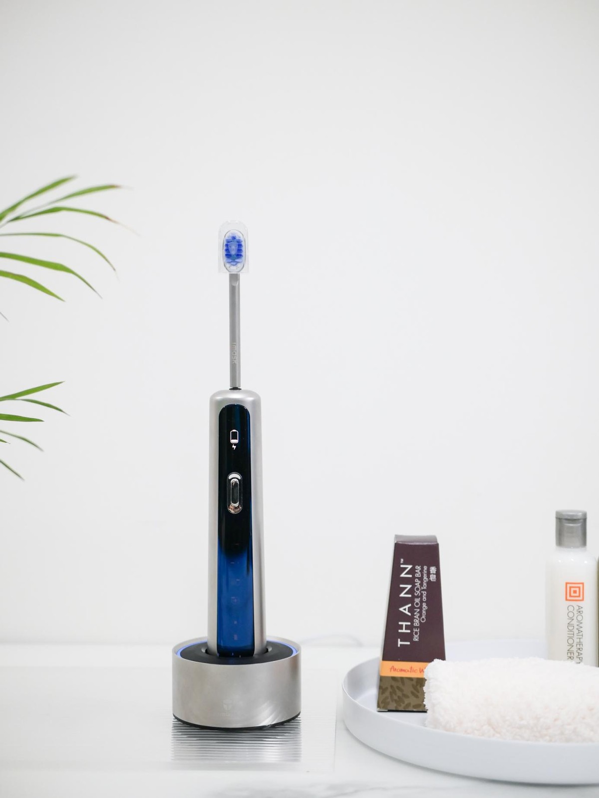 usmile电动牙刷和飞利浦电动牙刷,华为电动牙刷和飞利浦电动牙刷