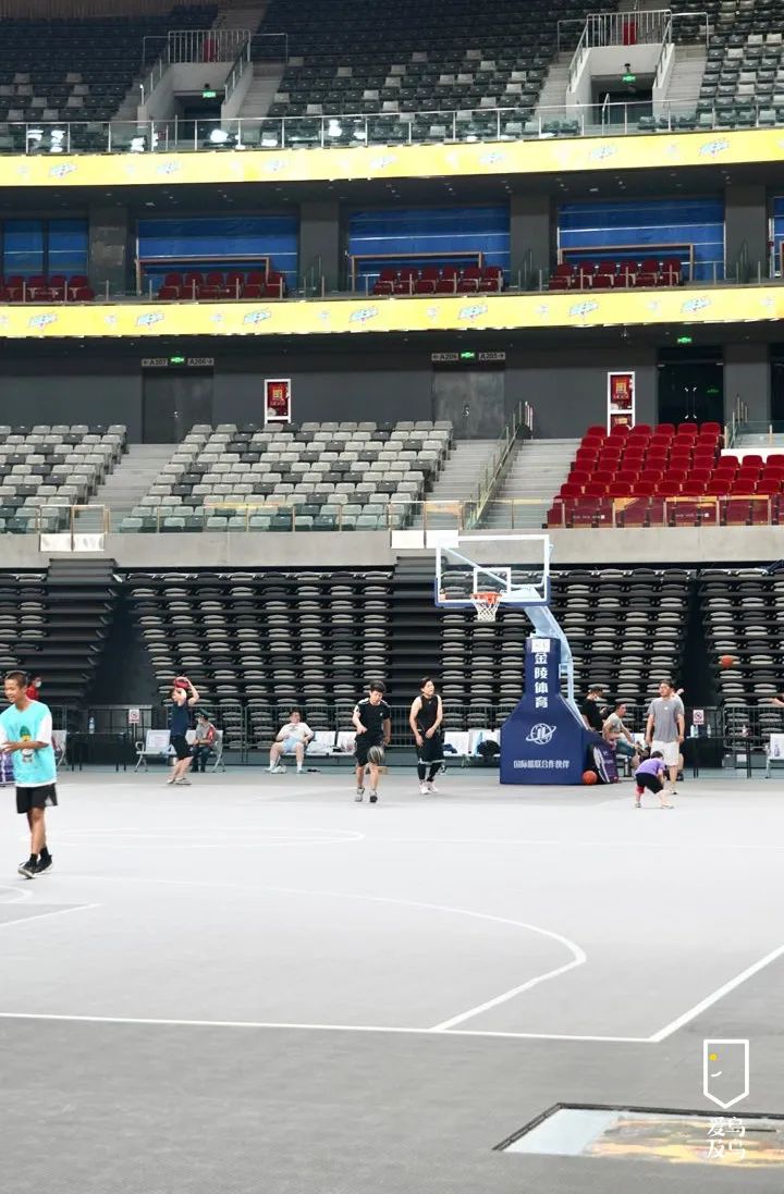 奥体中心游玩攻略晚上免费,奥体中心乌鲁木齐攻略