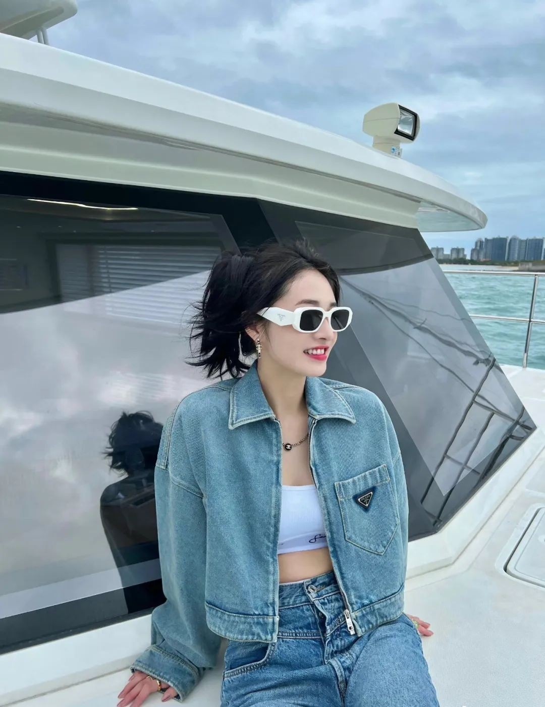 秋款牛仔外套怎么穿好看又时尚,秋天大版牛仔外套怎么搭配好看