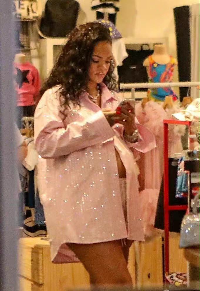 蕾哈娜回应怀孕真相,蕾哈娜买婴儿产品