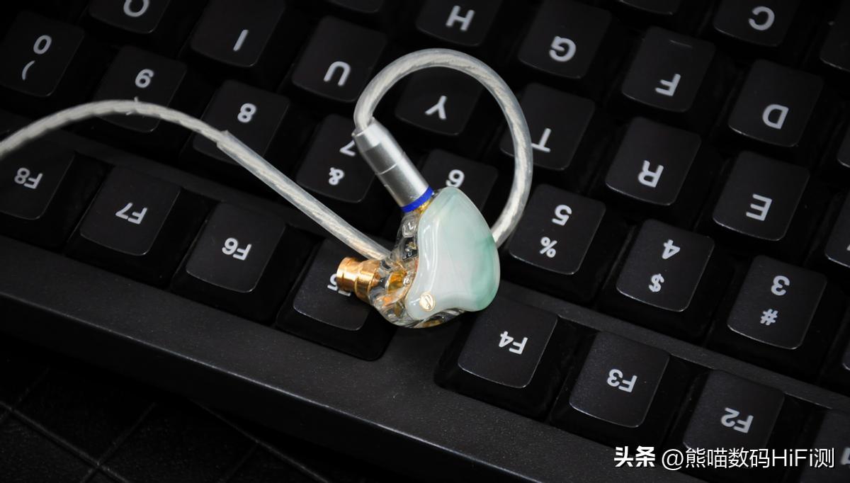 百元价格千元音质——HiFi性价比之王，竹林鸟惊鸿2022耳机评测