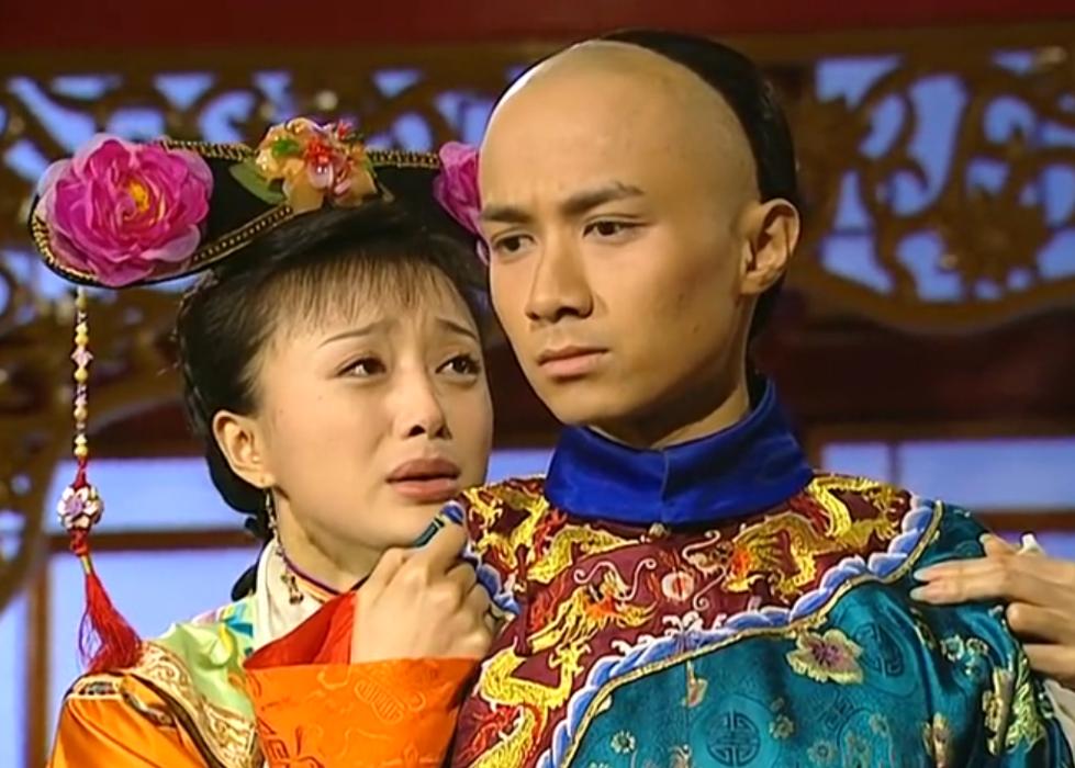 给小燕子取名还珠格格,还珠格格小燕子和紫薇结为姐妹