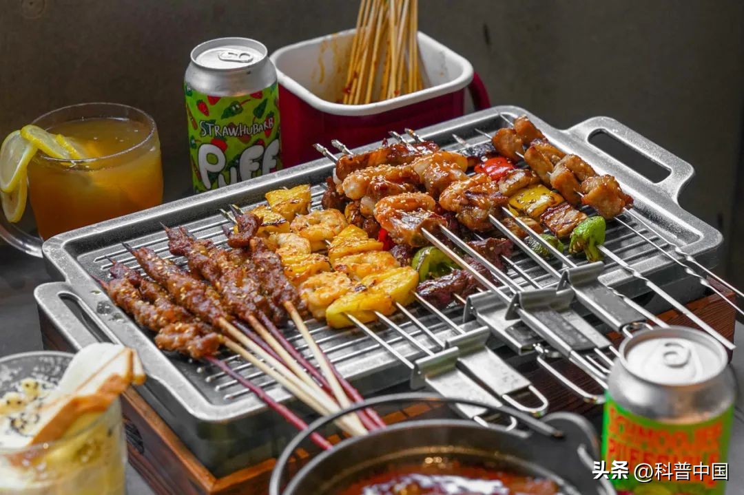 睡前吃夜宵胖肚子吗,16+8减肥法需要每餐饱腹吗