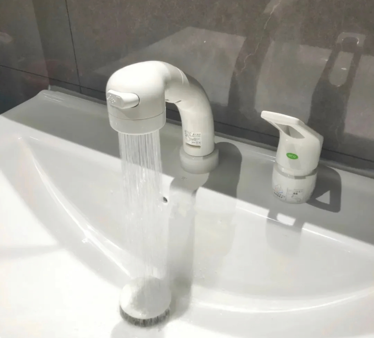 买水龙头是冷热的好还是恒温的好,买水龙头目前怎么买不上当