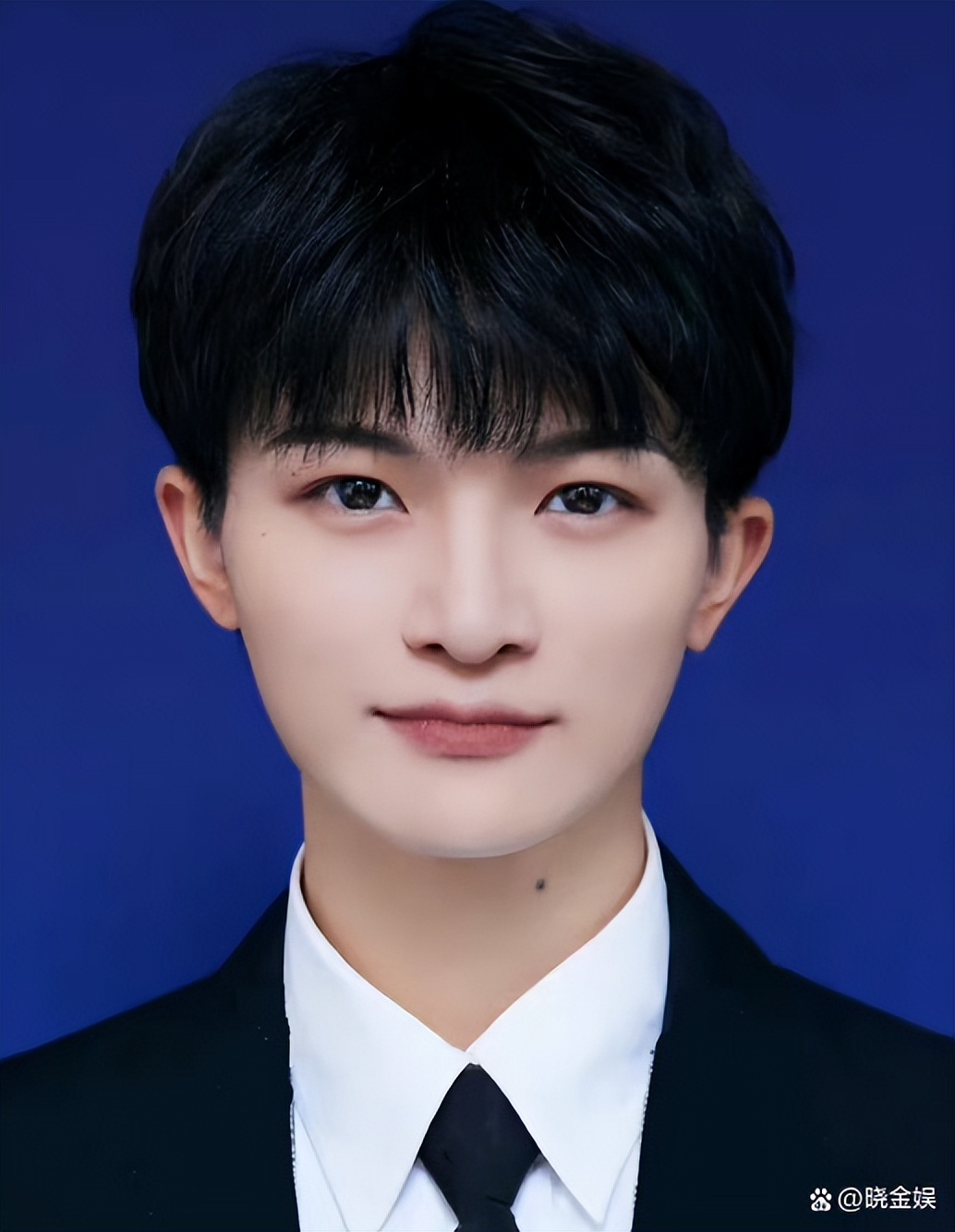 周深最新的晚会高光时刻,周深2023年官宣了哪些新节目