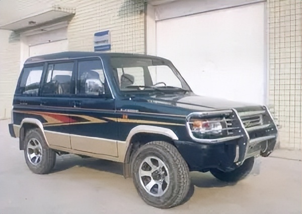 旧版猎豹与三菱帕杰罗,猎豹汽车和帕杰罗