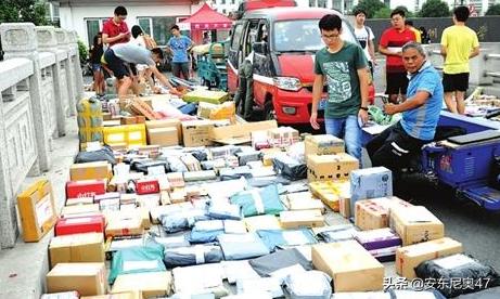 在拼多多买正品鞋是正品吗,在京东和拼多多买同一件衣服