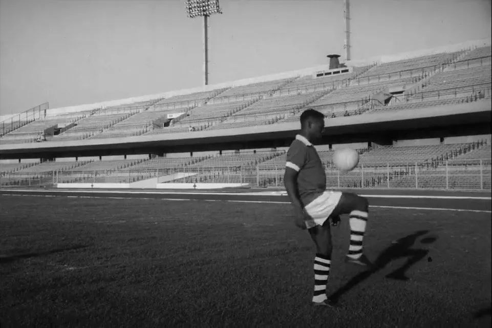 球王进入临终关怀,球王贝利进入弥留之际