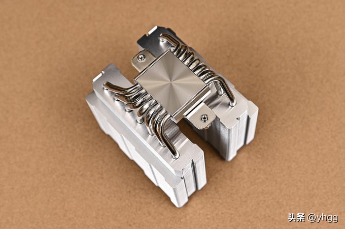 乔思伯松果d41mesh副屏版白色机箱,乔思伯d41标准版能后期加装副屏吗