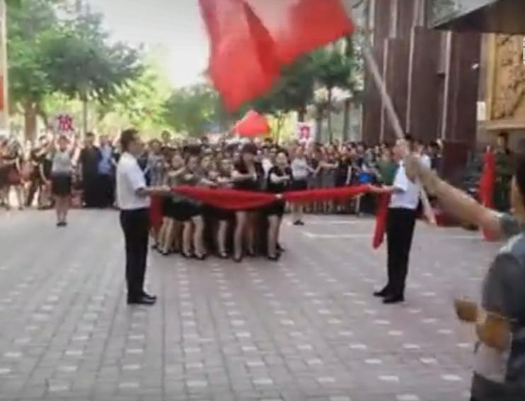 打鸡血激励搞笑,搞笑训练我们绝对是认真的