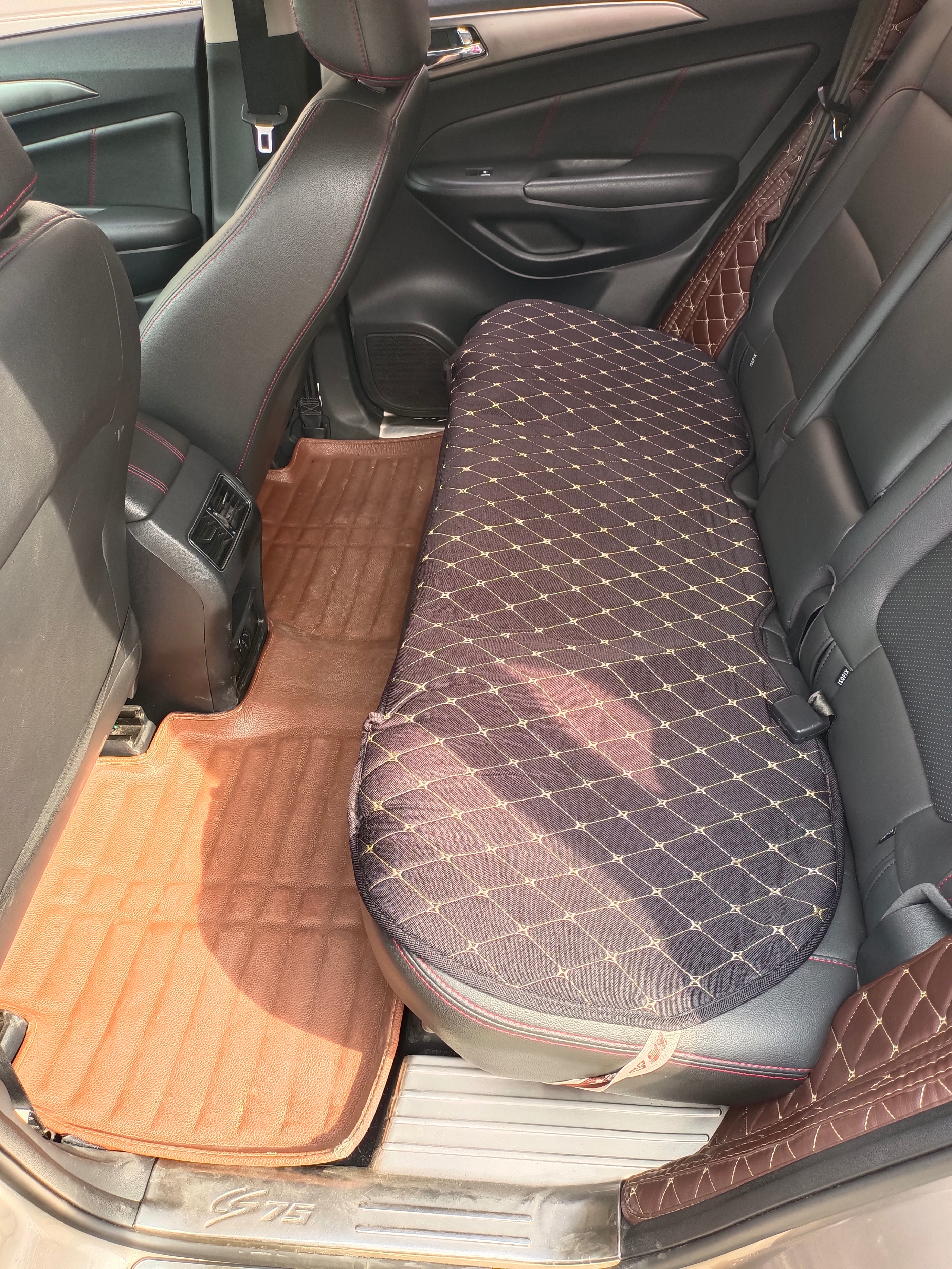 长安cs55前轮挡泥板内衬怎么更换,新车换挡泥板