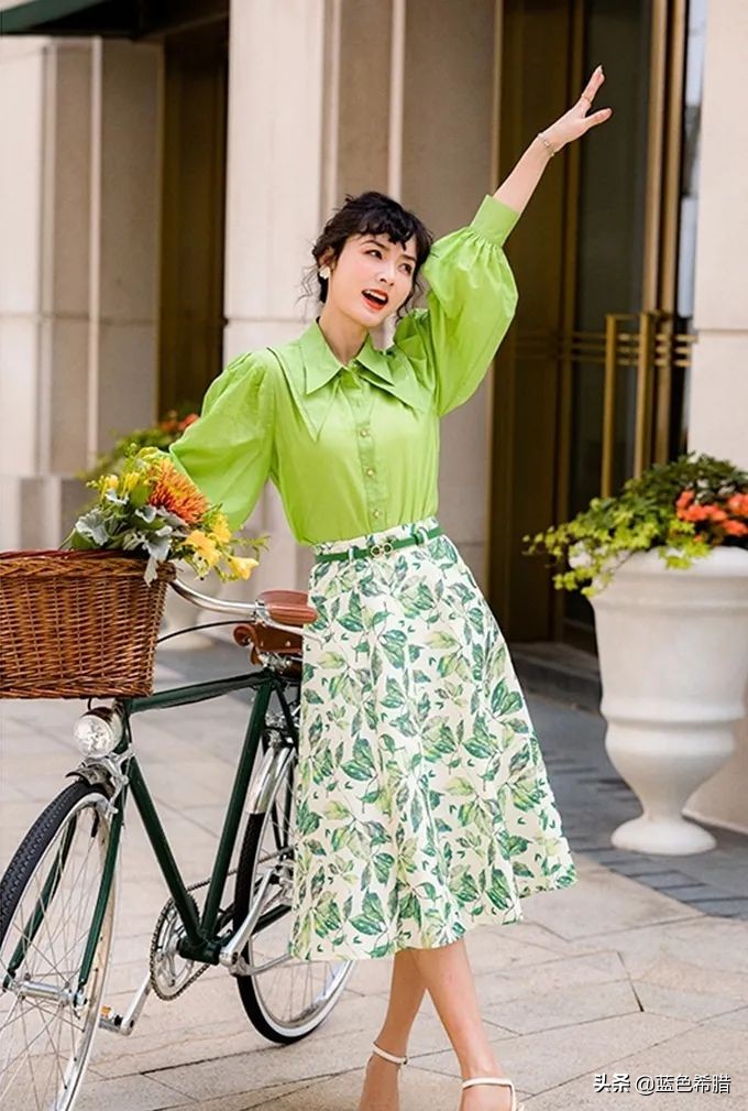 中年妇女冬季拍照摆姿势的技巧,拍照怎样摆好看的中年妇女pose