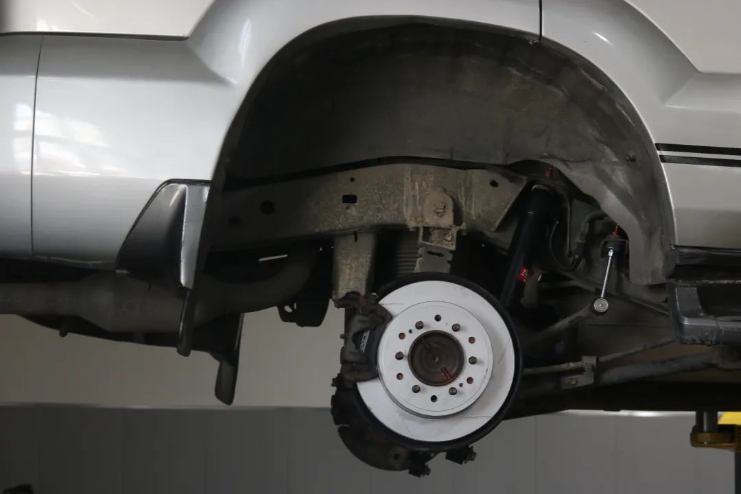 老款八十年代丰田霸道,经典丰田霸道老车翻新复活