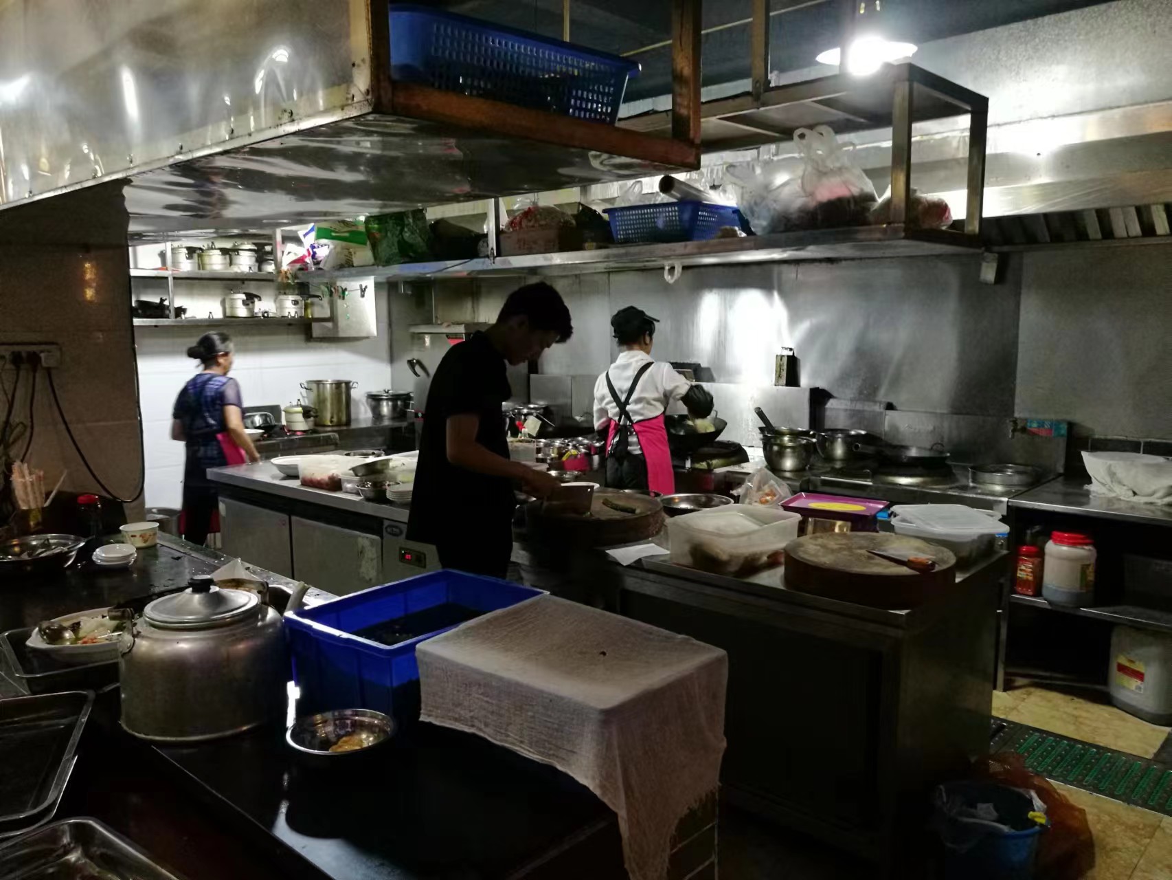 想做干果生意到哪里拿货便宜,农村怎么做干果生意