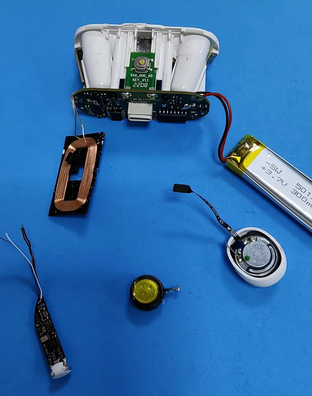 华强北哪一款耳机和airpods最接近,华强北耳机目前最强版airpods