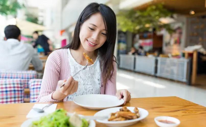 为什么有的女的*处私**没有毛？女性阴毛的4个好处，别羞于了解