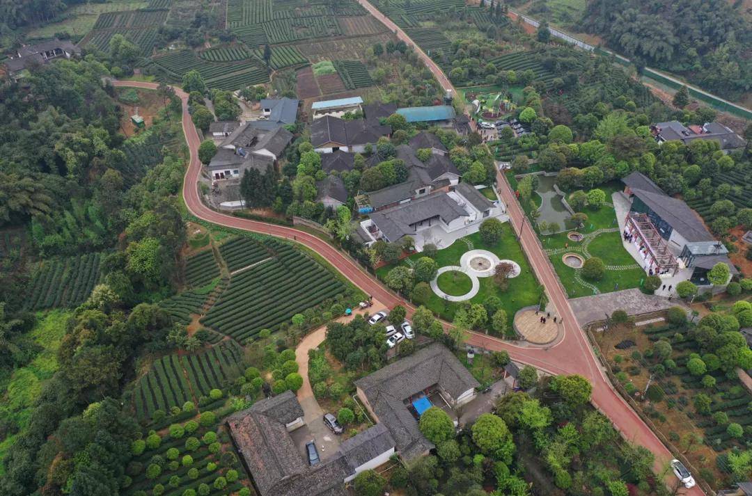 浣曞繀鍘昏繙鏂圭編鏅浘,浣曞繀鍘昏繙鏂圭編鏅湪韬梺