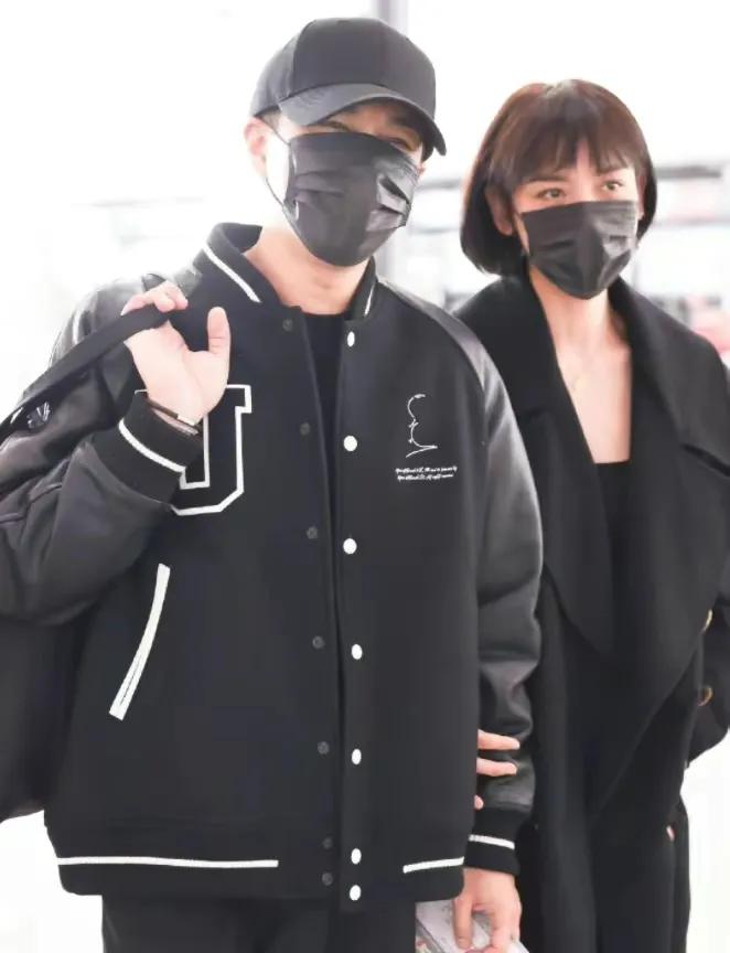 杨幂回港看小糯米机场照,杨幂回香港看望女儿小糯米