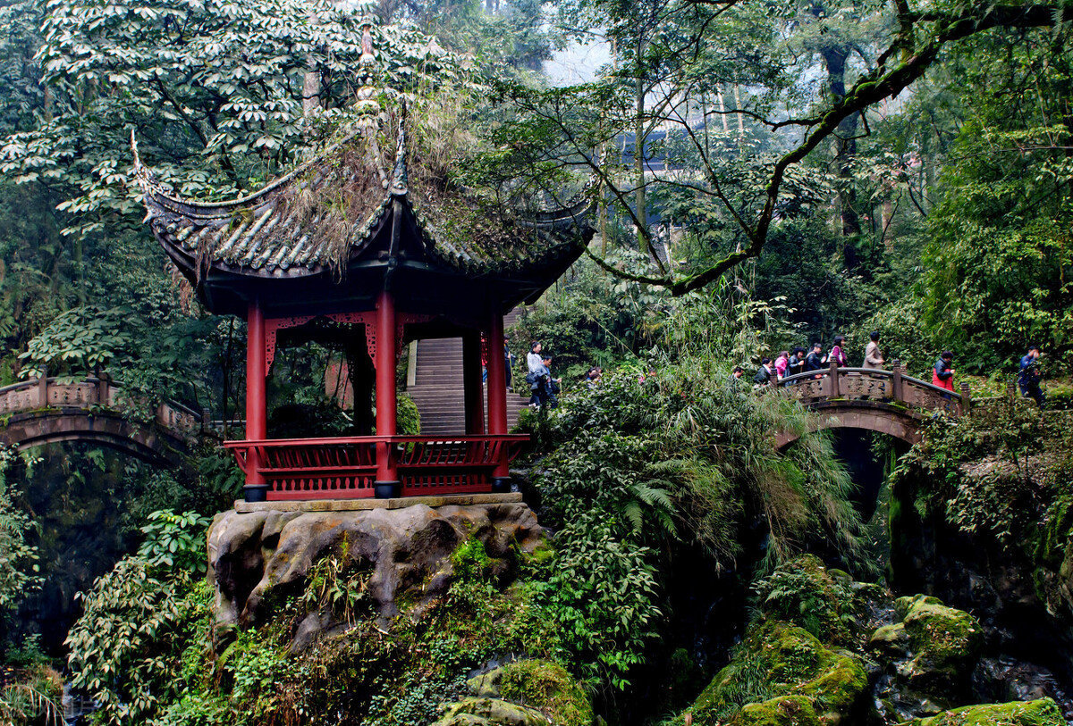 国内人气最旺的十大宗教名山,国内人气最旺十大名山