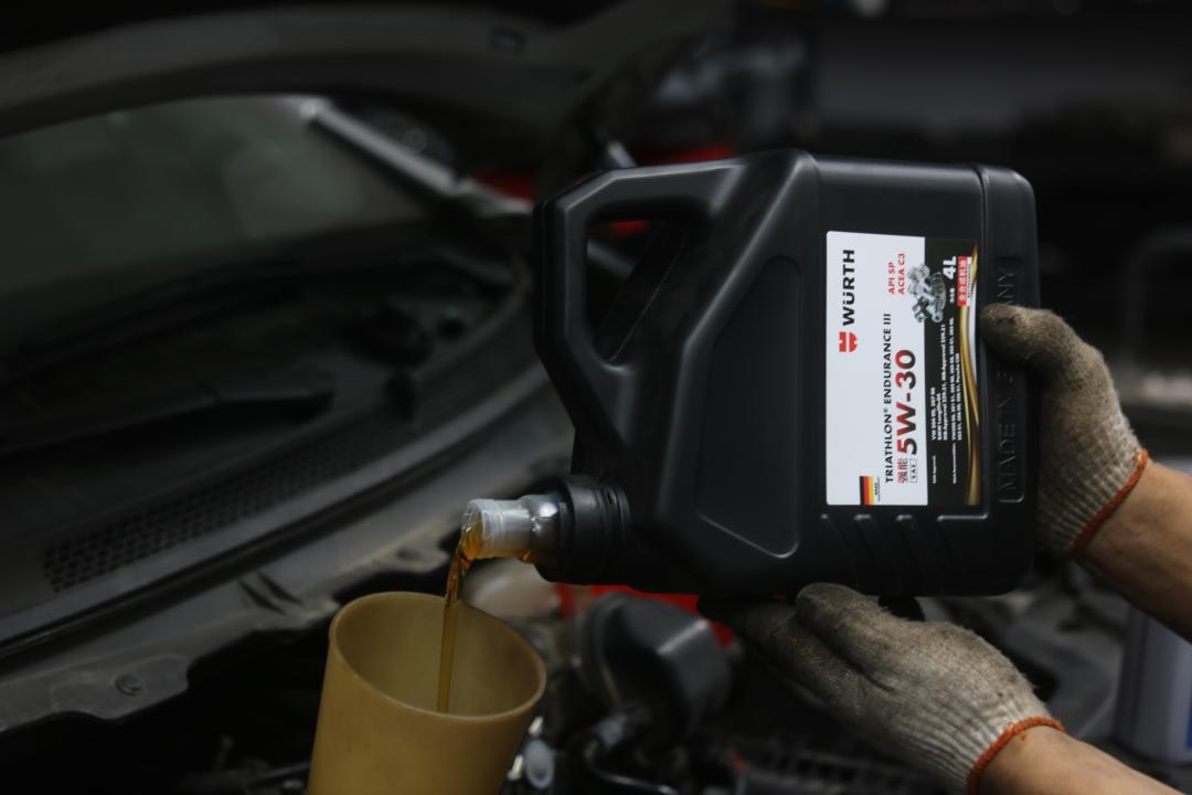 破烂的车变成新车,破烂的车子翻新