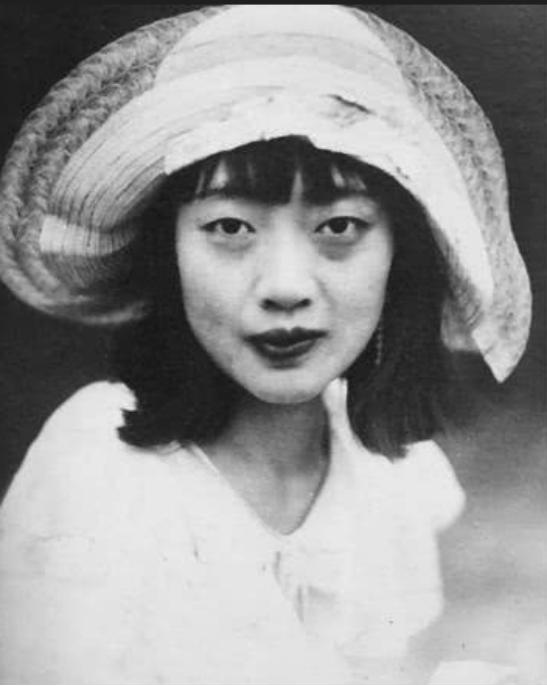 婉容离世前想见一个真正的男人,润麒为姐姐婉容打官司